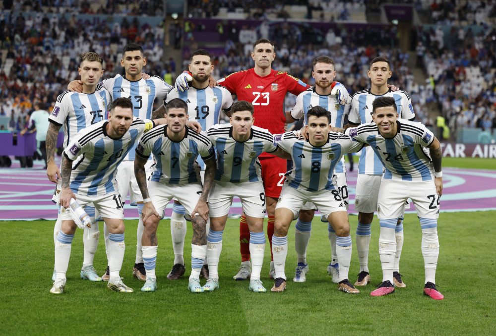 赖因德斯：今天比赛证明我配得上首发，晋级世界杯要庆祝一下（赖因德斯：表现证明我应获首发，晋级世界杯值得庆祝）