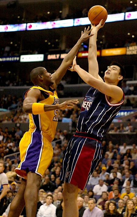 记者：恩昆库在冬窗的未来值得关注；米兰会和经纪人谈莱万（记者称冬窗恩昆库动向值得关注，米兰将与莱万经纪人会面）