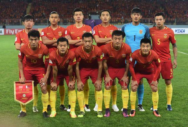 巴萨官方回顾诺坎普翻新前最后一场：12人仍在队内，7人首发（巴萨官网回顾诺坎普改造前末战：阵中仍有12人，7人当时首发）