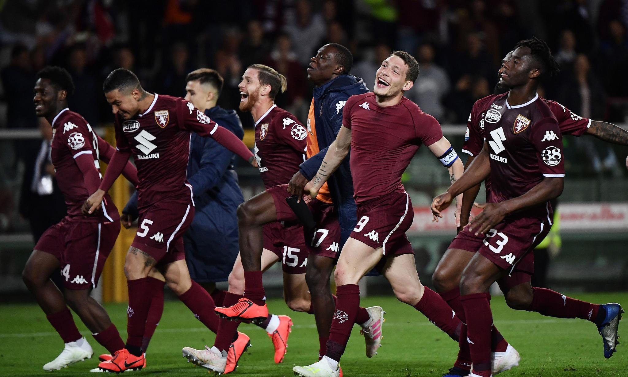 曼城瓜帅巧妙调整击败利物浦（瓜迪奥拉战术微调助曼城力克利物浦）