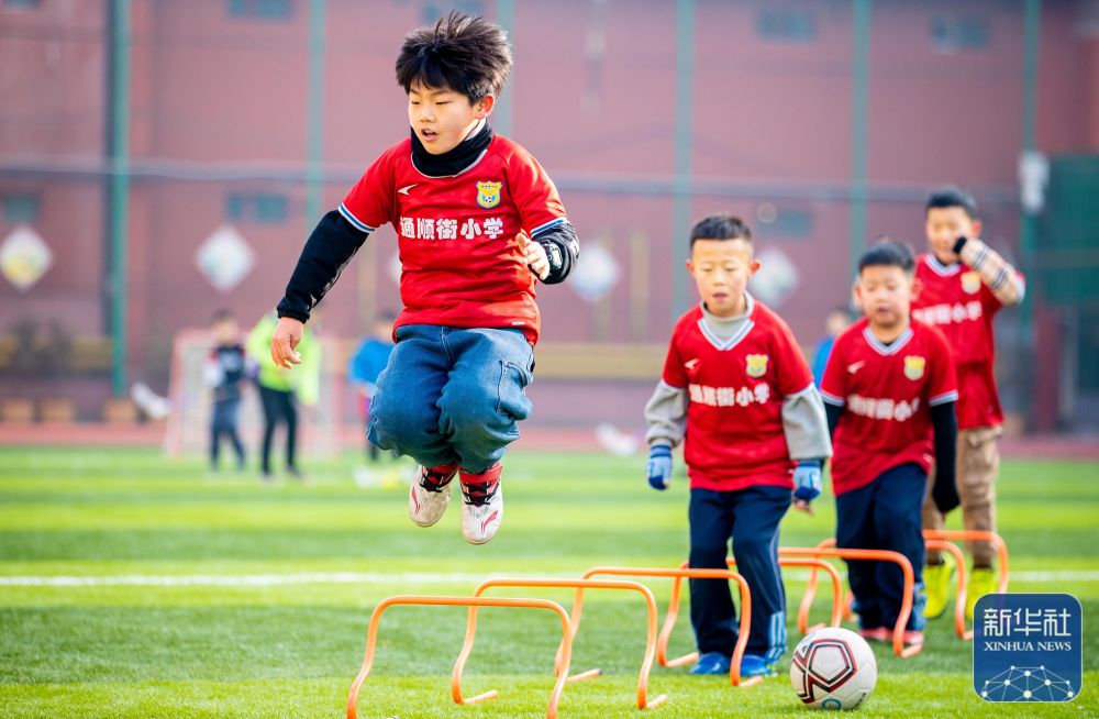 欧冠淘汰赛前瞻：曼城对阵皇家马德里,（欧冠淘汰赛前瞻：曼城迎战皇家马德里）