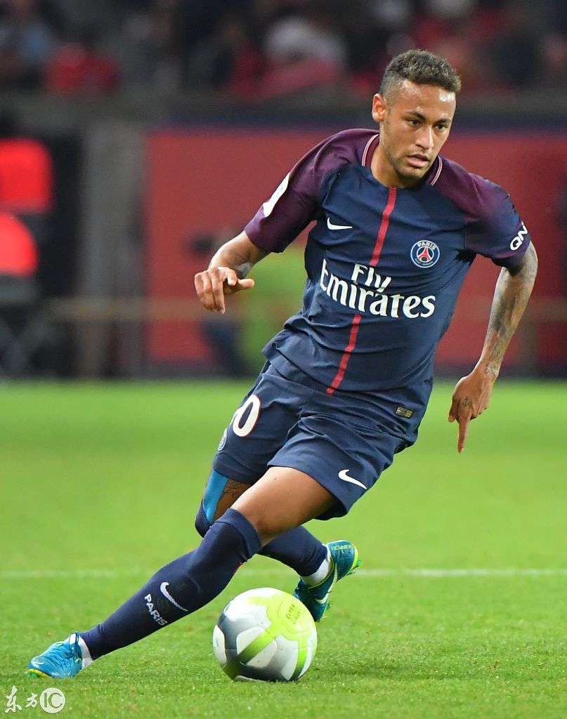 跟队记者：尤文仍在重点关注迈尼昂，球员的续约谈判陷入停滞（跟队记者：尤文持续关注迈尼昂，球员续约谈判已停摆）