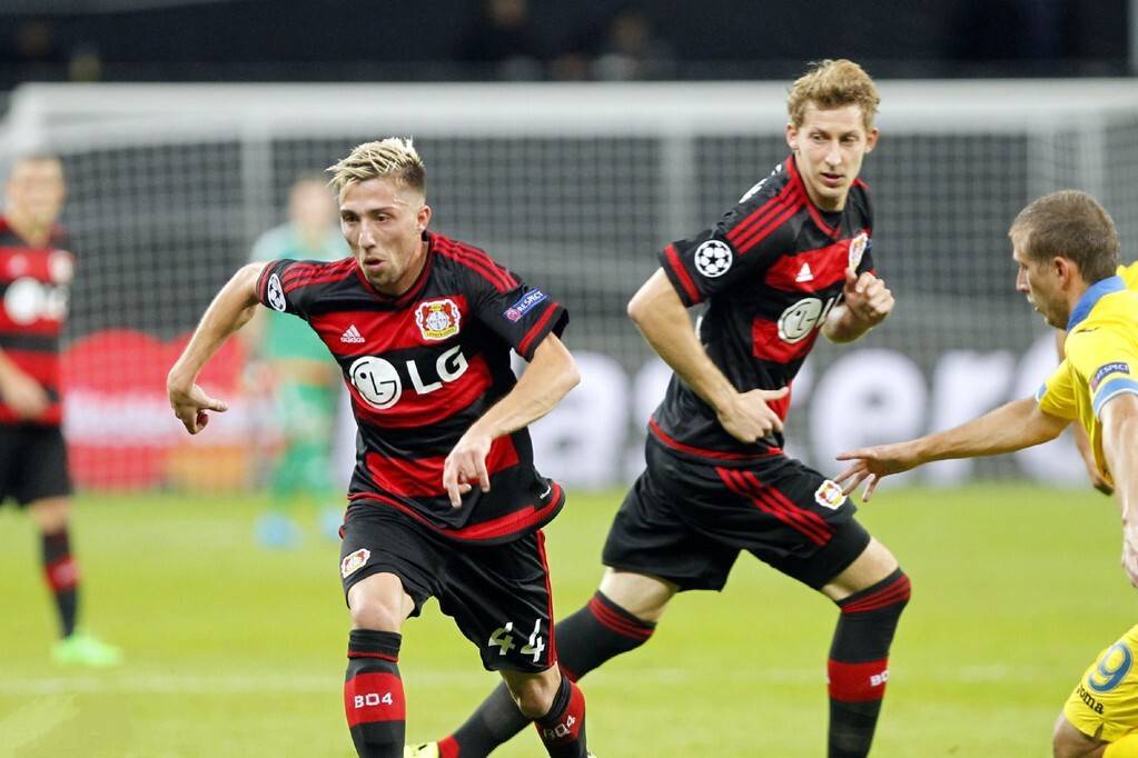 篮球NBA公布球衣销量榜，新晋巨星登顶（NBA最新球衣销量榜出炉，新星荣登榜首）